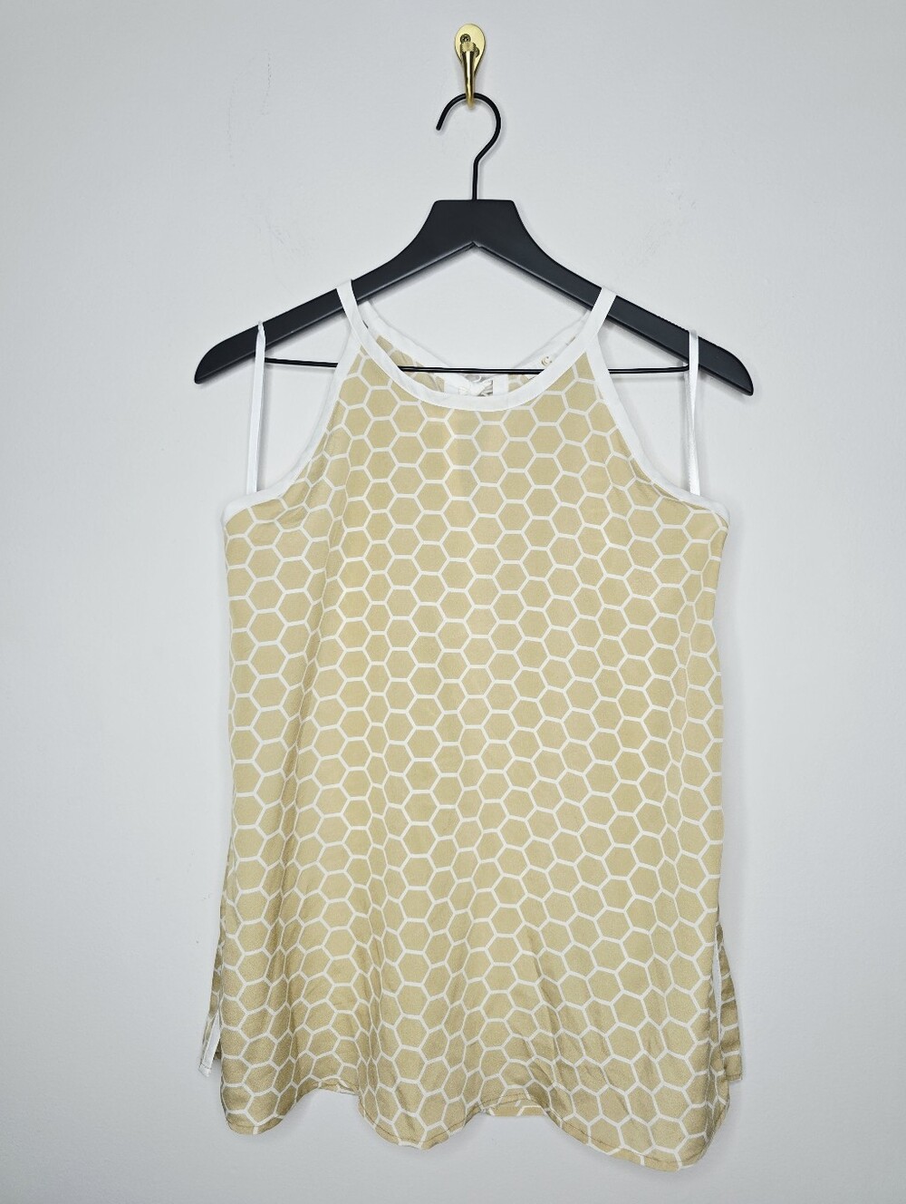Honeycomb Pattern High Neck Sheer Tank Size Medium